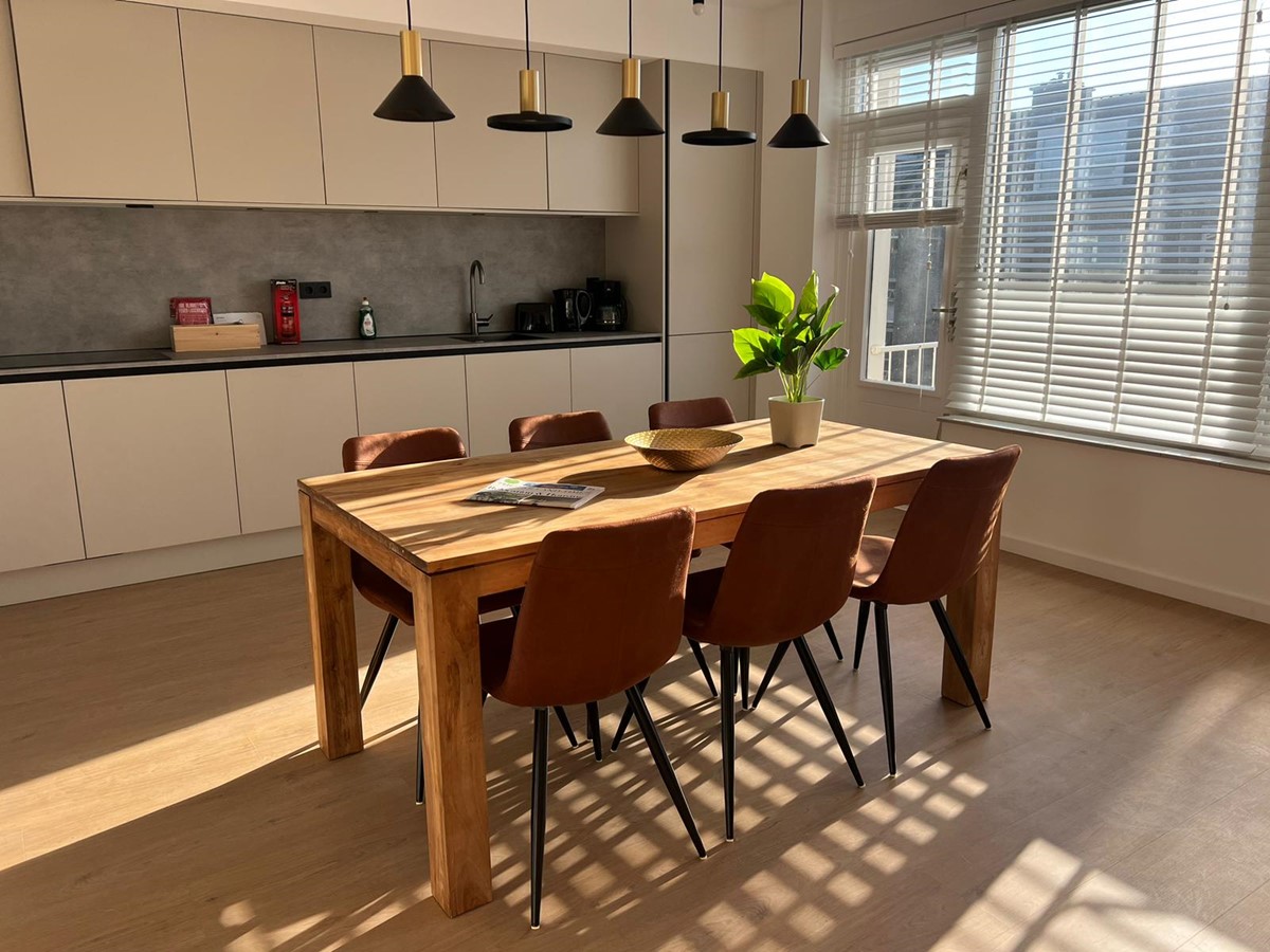 furniture-lease-Kitchen-Teak